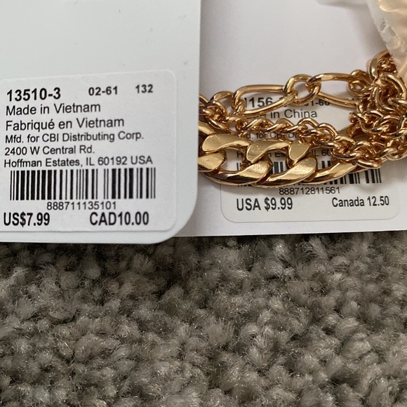 Claire's earrings and necklace bundle NWT - Picture 2 of 2